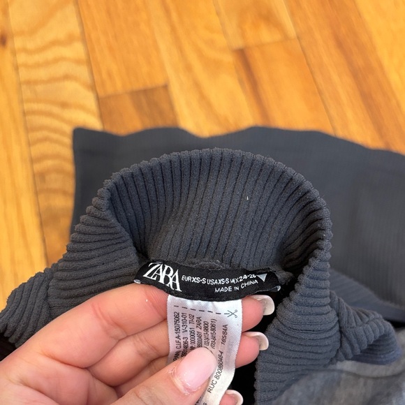 Zara Black Ribbed Tank Top - Picture 3 of 3